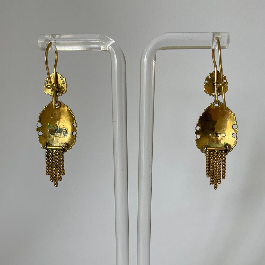 Back of gold earrings