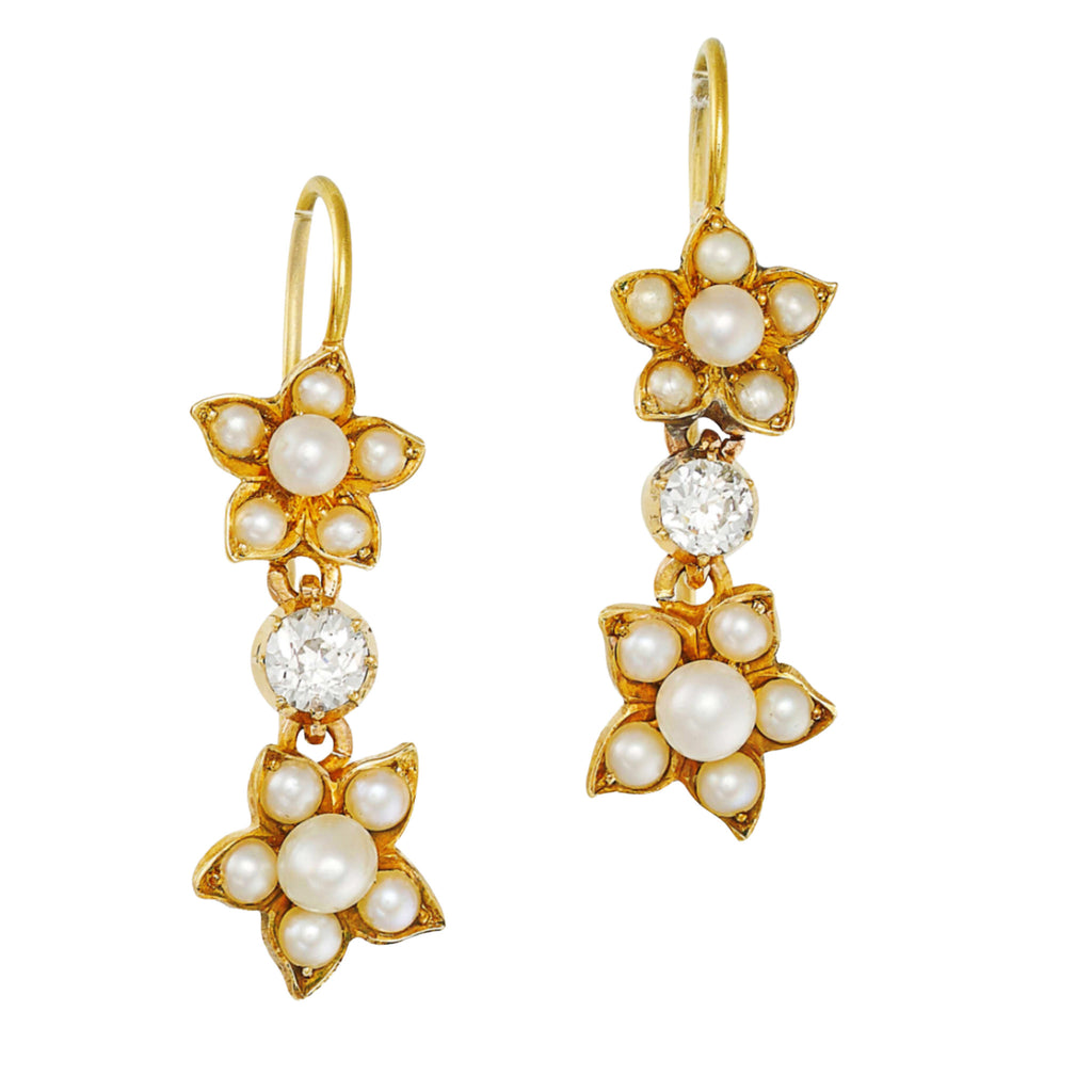 Gold drop earrings with flowers made of pearls and diamonds.
